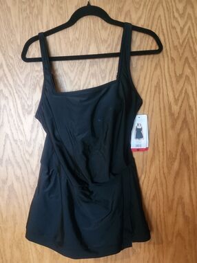 NWT Beyond Black Tank Swimsuit with Skirted Bottom, Size Medium